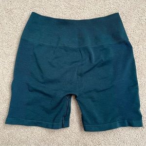 Alphalete Amplify Shorts 4.5”